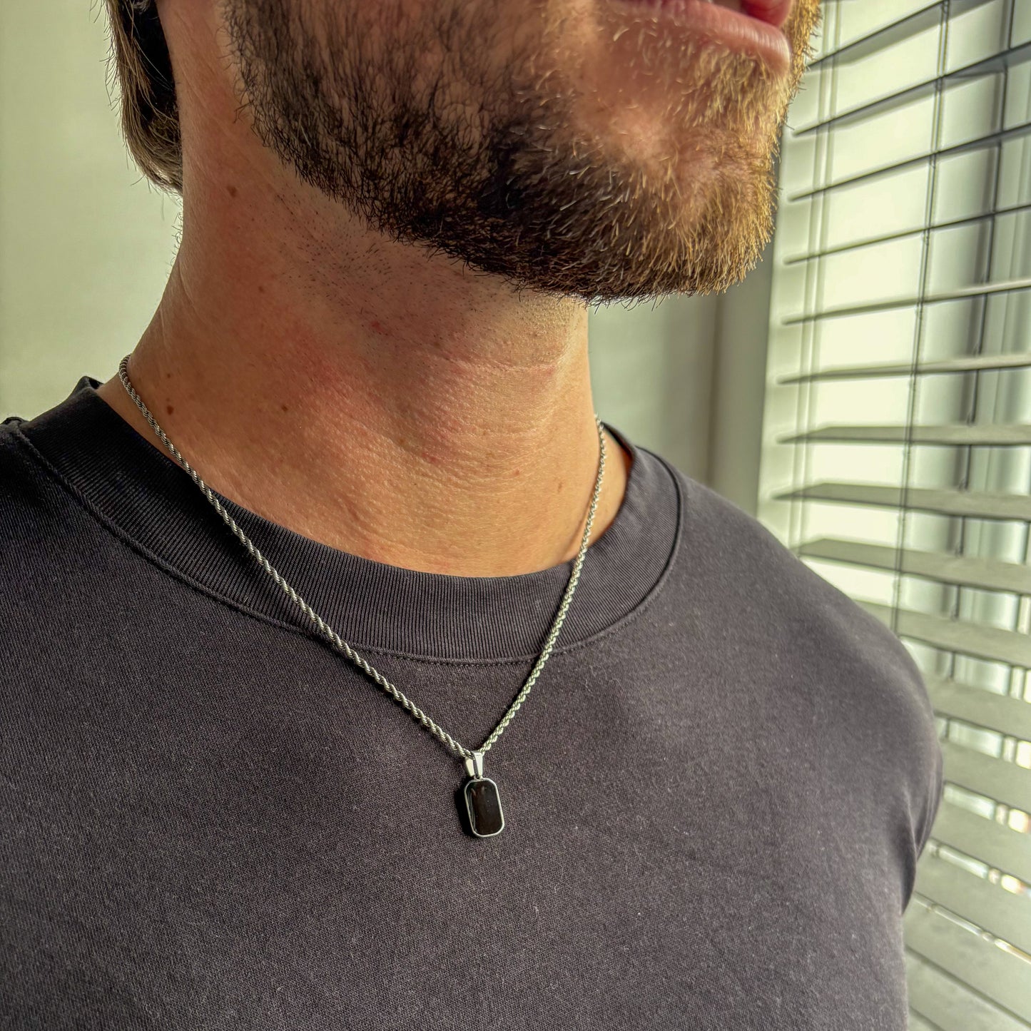 Black Bar Pendant